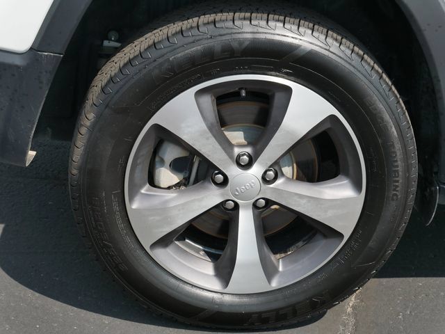 Used 2020 Jeep Cherokee Limited AWD/4WD image 5