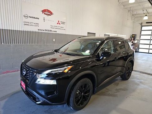 Certified 2023 Nissan Rogue SV w/ SV Premium B Package image 7