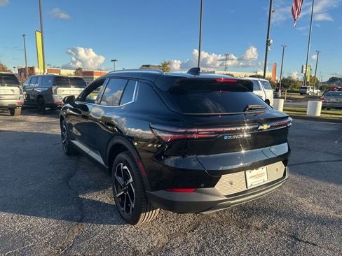 New 2026 Chevrolet Equinox EV LT image 5