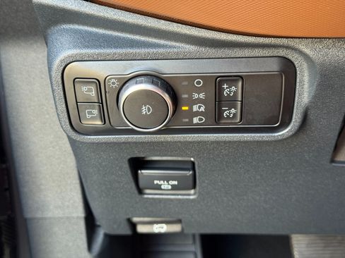 Used 2024 Ford Bronco Outer Banks AWD/4WD image 18
