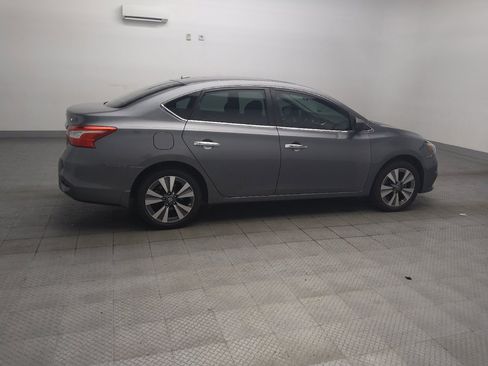 Used 2019 Nissan Sentra SV w/ Special Edition Package FWD image 10