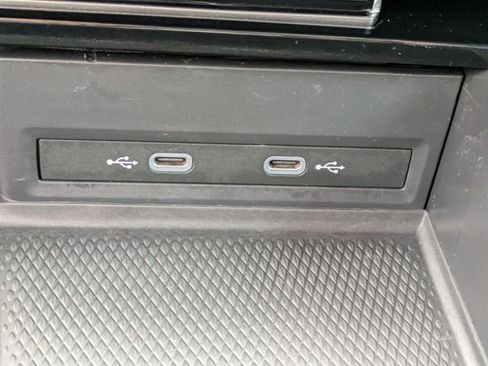 Used 2024 Volkswagen Atlas SE image 25