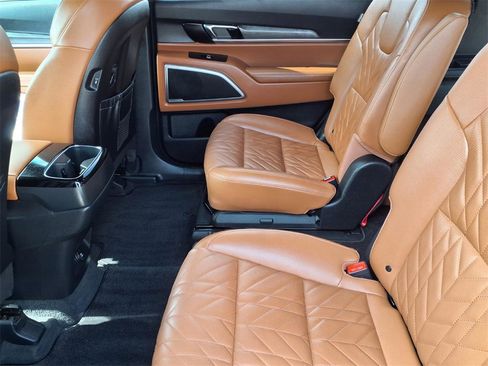 Used 2024 Kia Telluride EX X-Line image 11