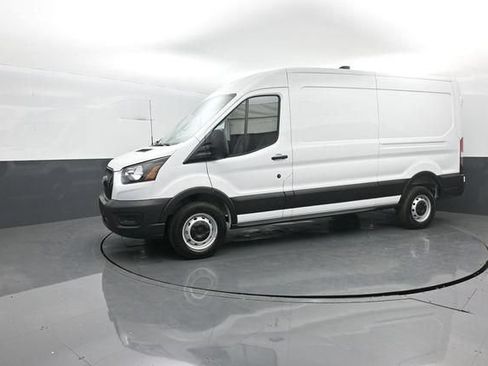 New 2026 Ford Transit 250 148 Medium Roof RWD image 4