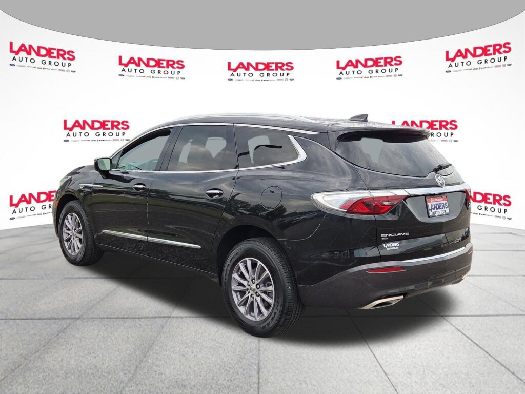 Used 2023 Buick Enclave Essence AWD/4WD image 5
