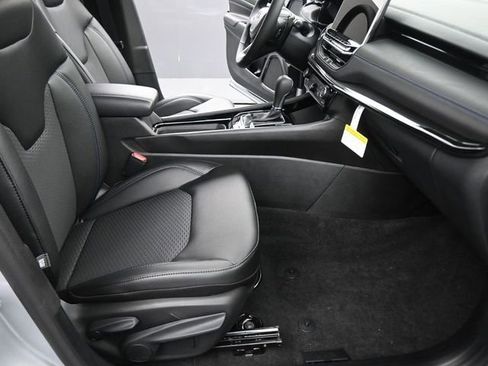 New 2026 Jeep Compass Latitude AWD/4WD image 23