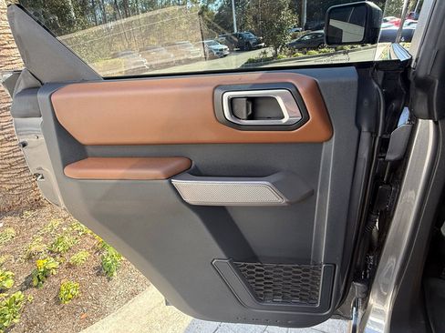 Used 2023 Ford Bronco Outer Banks w/ Sasquatch Package image 21