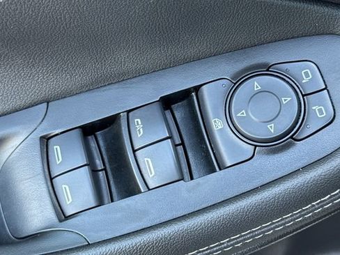 Used 2023 Buick Encore GX Select w/ Sport Touring Package image 12
