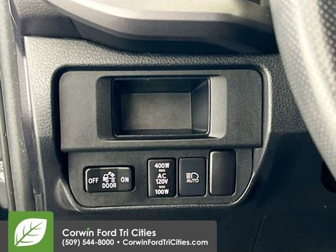 Used 2018 Toyota Tacoma 4x4 Double Cab image 18