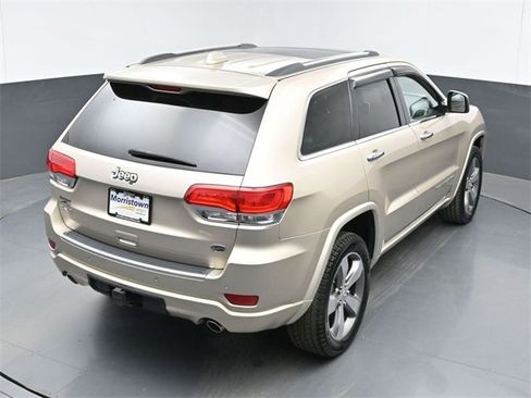 Used 2014 Jeep Grand Cherokee Overland w/ Advanced Technology Group image 46