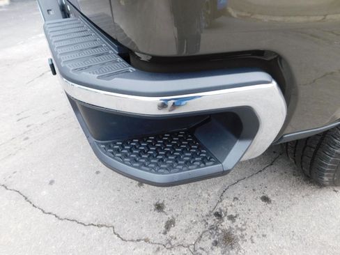 Used 2023 Chevrolet Silverado 1500 LT image 17