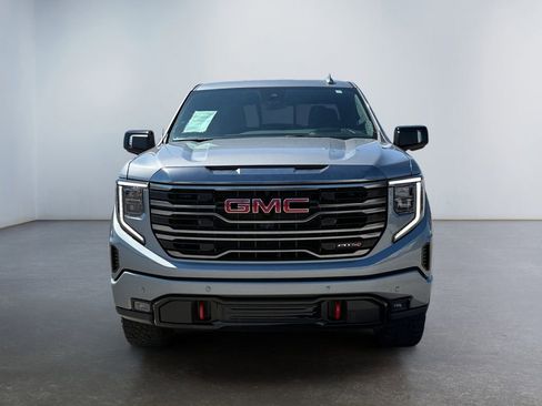 Used 2023 GMC Sierra 1500 AT4 w/ AT4 Premium Package AWD/4WD image 8