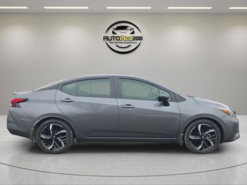 Used 2023 Nissan Versa SR w/ Trunk Package image 8