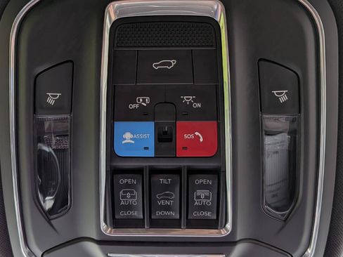 Used 2026 Jeep Grand Cherokee Limited w/ Limited Altitude Package AWD/4WD image 20