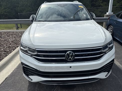 Used 2023 Volkswagen Tiguan SEL R-Line AWD/4WD image 3