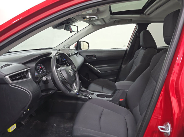Certified 2024 Toyota Corolla Cross LE w/ Moonroof Package AWD/4WD image 3