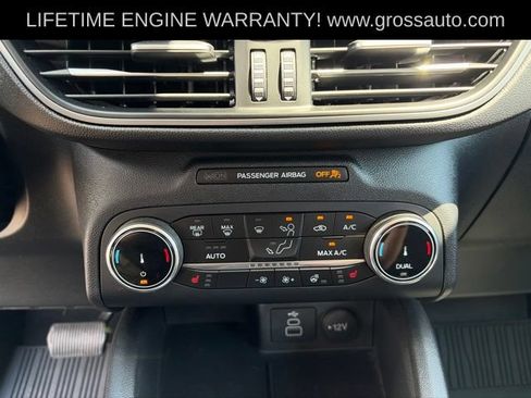 Used 2025 Ford Escape Active AWD/4WD image 19