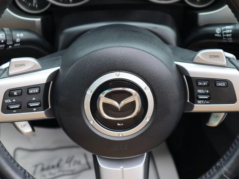 Used 2009 MAZDA MX-5 Miata Grand Touring RWD image 18