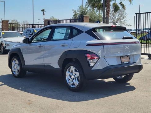 New 2026 Hyundai Kona SE FWD image 3