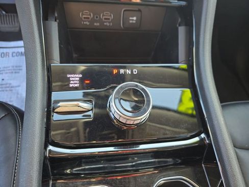 Used 2023 Jeep Grand Cherokee L Limited w/ Black Appearance Package AWD/4WD image 37