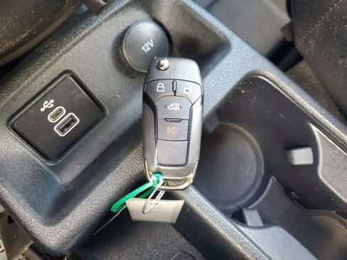 Used 2023 Ford Transit Connect XL image 29