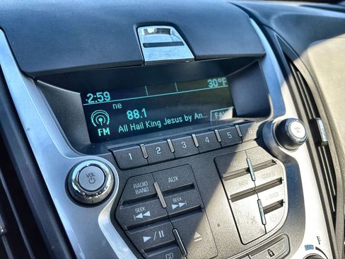 Used 2010 Chevrolet Equinox LS image 12