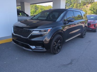 Used 2022 Kia Carnival SX