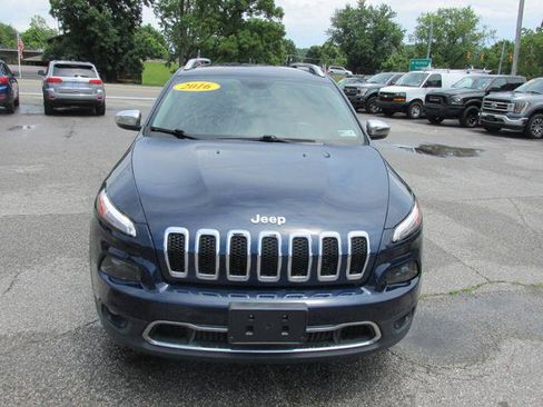 Used 2016 Jeep Cherokee Limited AWD/4WD image 2