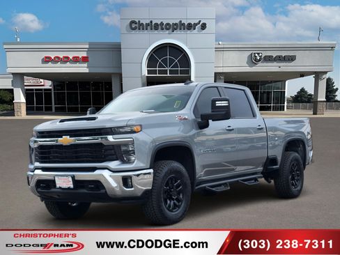 Used 2025 Chevrolet Silverado 2500 LT w/ Convenience Package AWD/4WD image 7