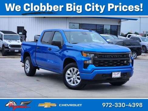 Used 2025 Chevrolet Silverado 1500 Custom RWD image 1