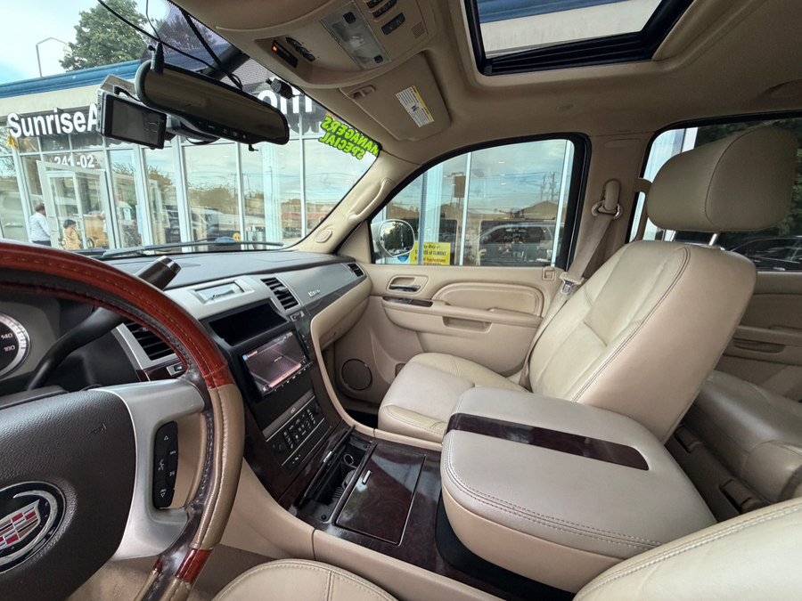 Used 2010 Cadillac Escalade 4WD Hybrid image 36