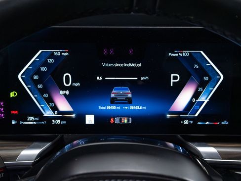 Used 2023 BMW 760i xDrive image 8