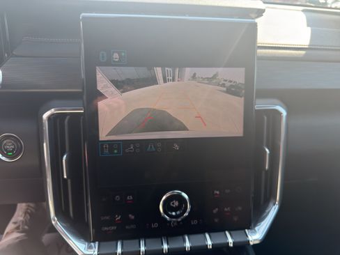 Used 2025 GMC Acadia Elevation FWD image 18
