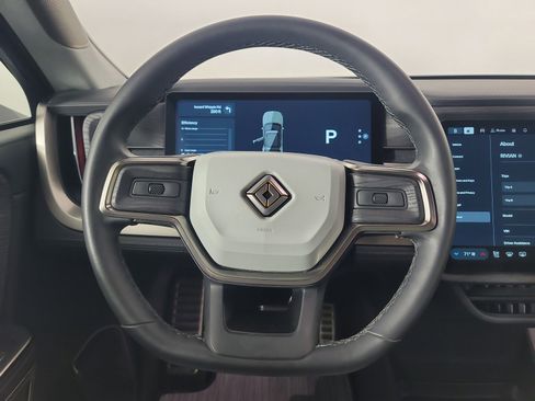 Used 2023 Rivian R1S Launch Edition image 28