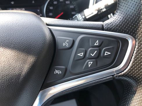 Used 2022 Chevrolet Equinox LT FWD image 34