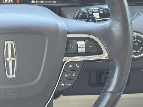 Used 2021 Lincoln Navigator L Black Label w/ Cargo Convenience Package image 10