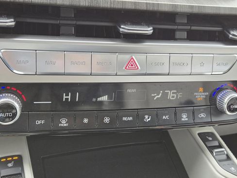 Certified 2024 Kia Telluride EX w/ EX Captain's Chair Package image 28