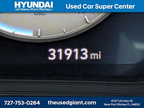 Used 2023 Hyundai Kona Limited AWD/4WD image 40