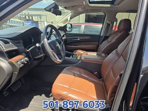 Used 2020 Cadillac Escalade Luxury AWD/4WD image 8