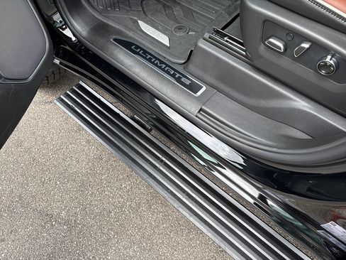 New 2026 GMC Sierra 2500 Denali Ultimate w/ LPO, Black Badging Package AWD/4WD image 13