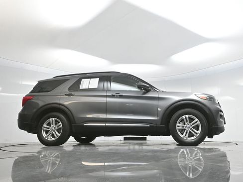 Used 2022 Ford Explorer XLT w/ Equipment Group 202A image 56