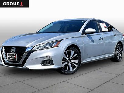 Used 2022 Nissan Altima 2.5 SV