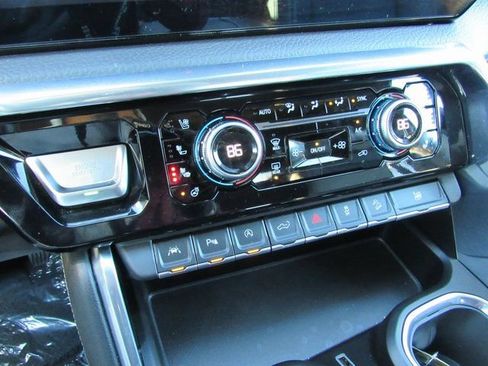 Used 2023 GMC Sierra 1500 Denali w/ Technology Package image 23