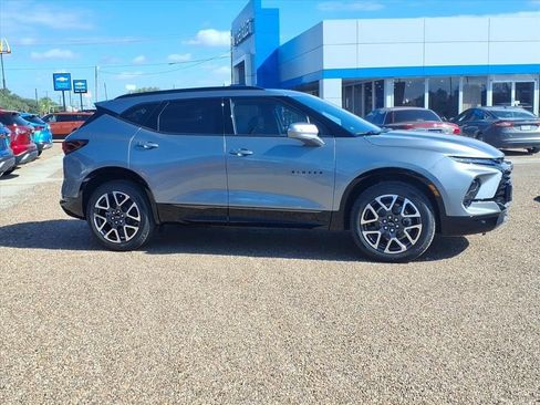 New 2025 Chevrolet Blazer RS w/ Driver Confidence II Package FWD image 5