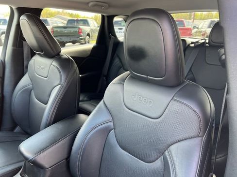 Used 2020 Jeep Cherokee Latitude Lux w/ Quick Order Package 26H Lux AWD/4WD image 12