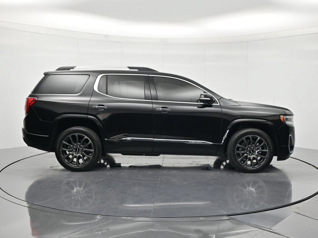 Certified 2023 GMC Acadia Denali w/ Black Diamond Edition FWD image 4