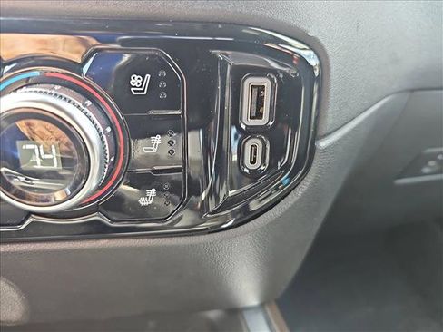 Used 2024 GMC Sierra 2500 SLT w/ Texas SLT Premium Package image 25