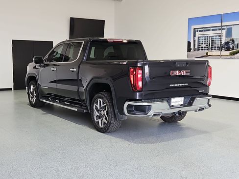 Used 2023 GMC Sierra 1500 SLT AWD/4WD image 6