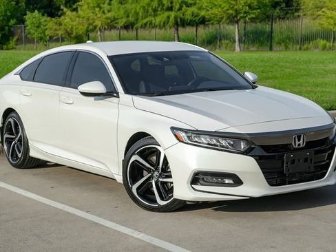 Used 2019 Honda Accord Sport image 8