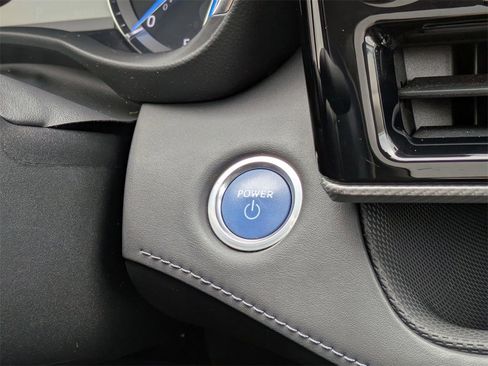 Used 2021 Toyota Highlander Platinum image 28